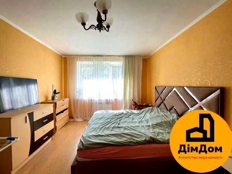 квартира за адресою Миколи Хвильового вул., 1