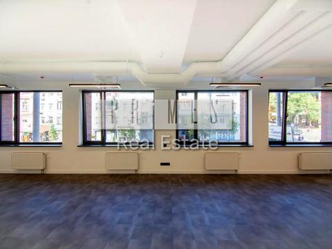 комерційна за адресою Саксаганського вул., 53