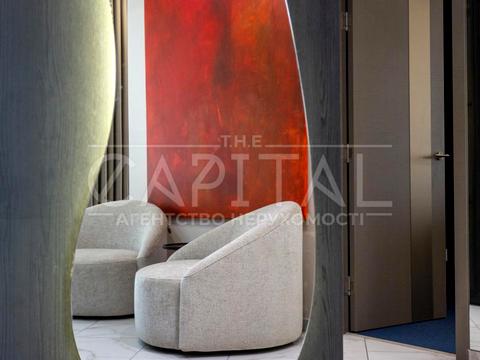 комерційна за адресою Василя Тютюнника вул. (Анрі Барбюса), 1