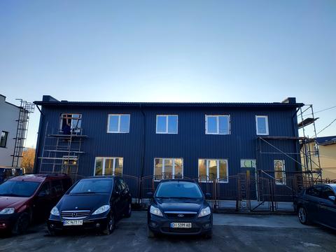 комерційна за адресою Дорожна, 61