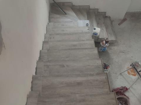 комерційна за адресою Дорожна, 61