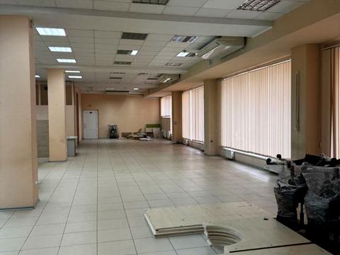 комерційна за адресою Колективна вул., 10