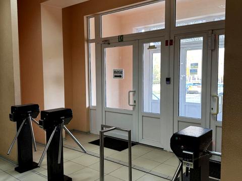 комерційна за адресою Колективна вул., 10