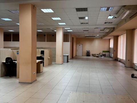 комерційна за адресою Колективна вул., 10