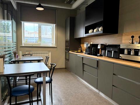 комерційна за адресою Сім'ї Прахових вул. (Гайдара), 50