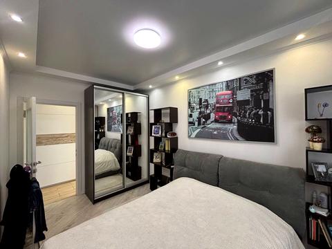 квартира по адресу Князей Кориатовичей ул., 114