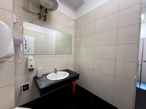 комерційна за адресою Сім'ї Прахових вул. (Гайдара), 50