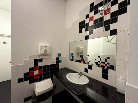 комерційна за адресою Сім'ї Прахових вул. (Гайдара), 50