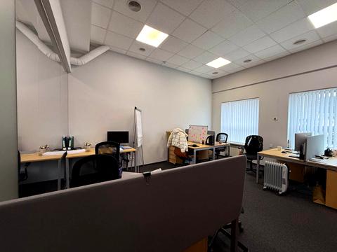 комерційна за адресою Сім'ї Прахових вул. (Гайдара), 50