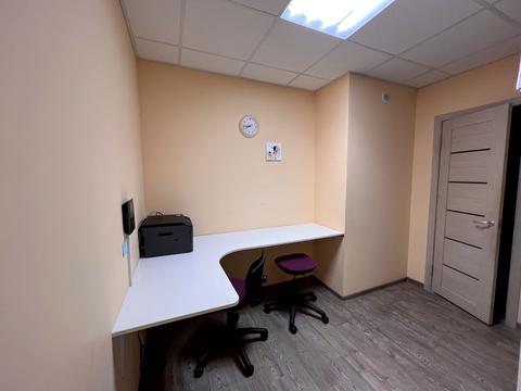 комерційна за адресою Європейського Союзу просп. (Правди), 5-Б