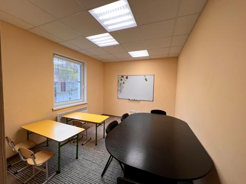 комерційна за адресою Європейського Союзу просп. (Правди), 5-Б