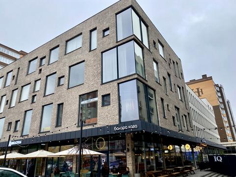 комерційна за адресою Зарічанська вул., 13В