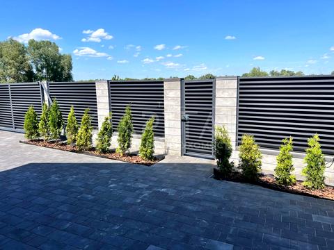 будинок за адресою Київська вул., 1