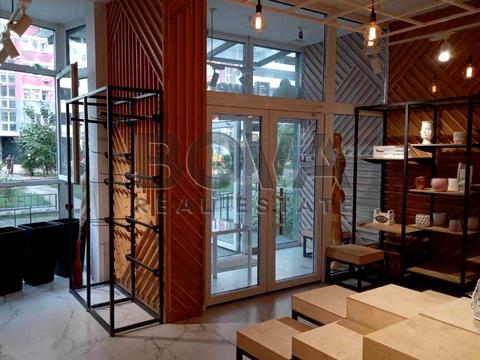 комерційна за адресою Драгоманова вул., 2-А