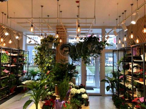 комерційна за адресою Драгоманова вул., 2-А