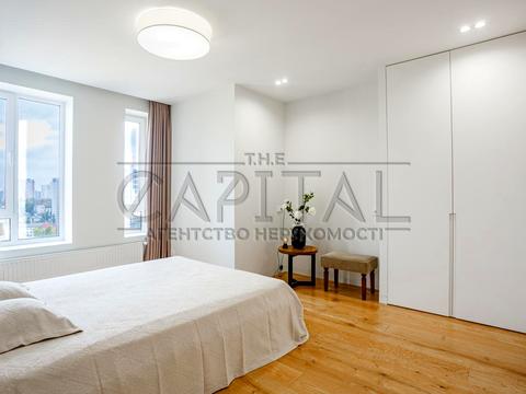 квартира за адресою Регенераторна вул., 4к2