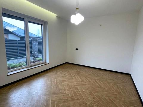 дом по адресу успішна