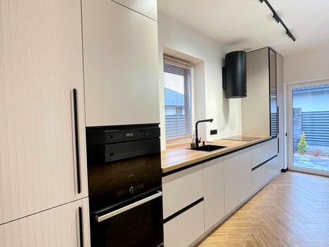 дом по адресу успішна