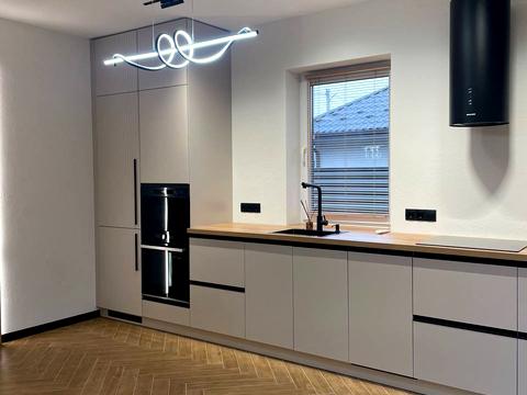 дом по адресу успішна