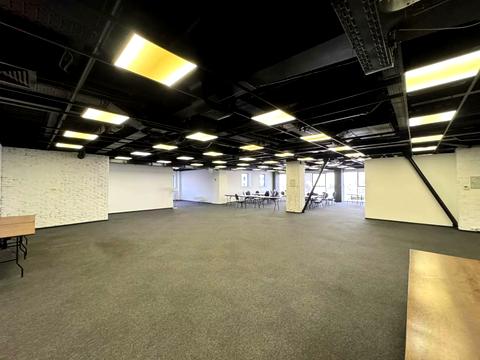 комерційна за адресою Вадима Гетьмана вул., 6