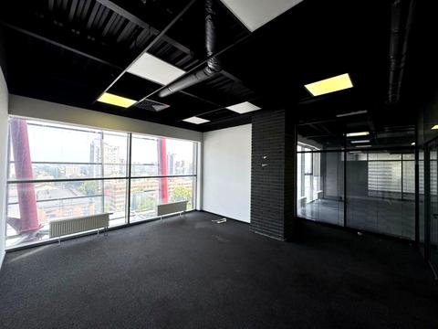 комерційна за адресою Вадима Гетьмана вул., 6