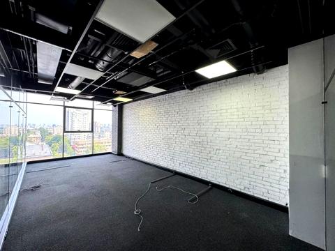 комерційна за адресою Вадима Гетьмана вул., 6