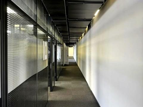 комерційна за адресою Вадима Гетьмана вул., 6