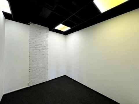 комерційна за адресою Вадима Гетьмана вул., 6