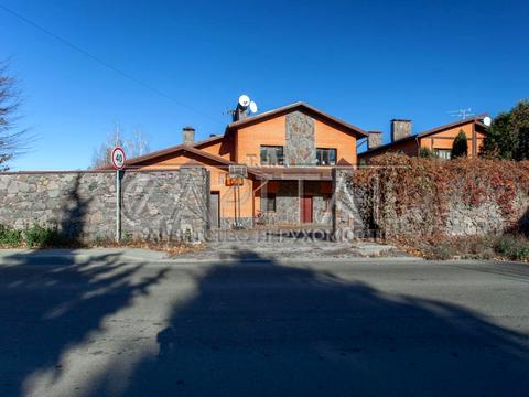 дом по адресу Центральна