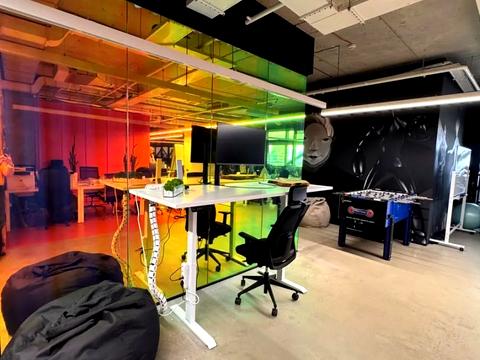 комерційна за адресою Богдана Хмельницького вул., 19