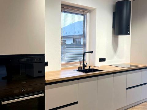 дом по адресу успішна