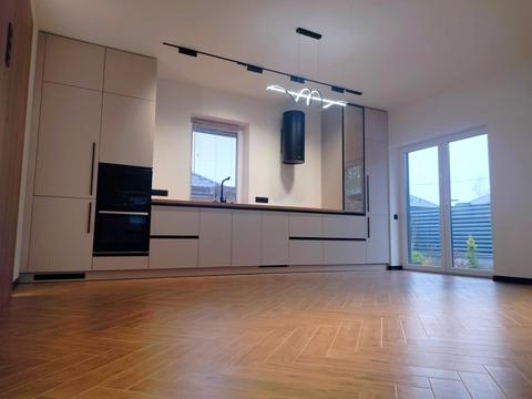 дом по адресу успішна