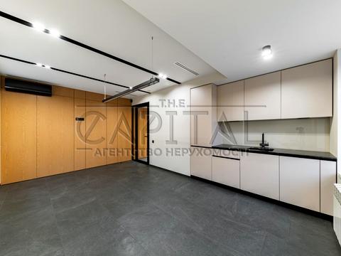 комерційна за адресою Євгена Гуцала пров. (Кутузова), 3