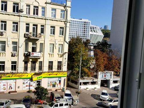 комерційна за адресою Велика Васильківська вул. (Червоноармійська), 54