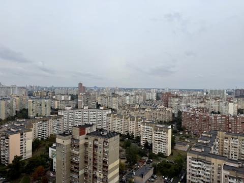 квартира за адресою Анни Ахматової вул., 13