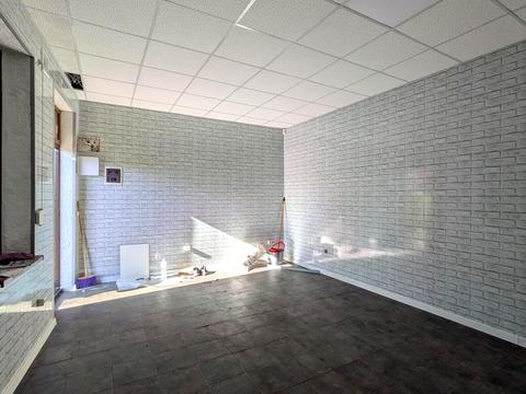 комерційна за адресою Івана Макуха вул., 41а