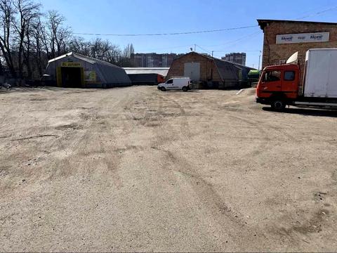 комерційна за адресою Праці просп., 2