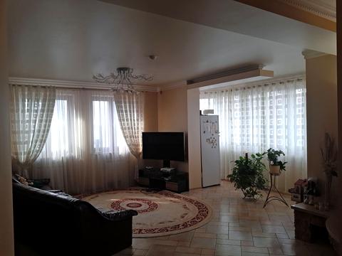 квартира за адресою Анни Ахматової вул., 13