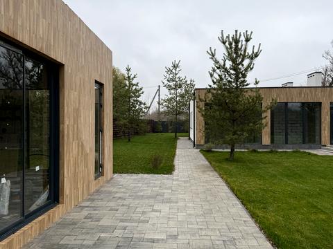 будинок за адресою Кленова