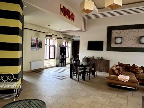 будинок за адресою с. Погреби, Соборна