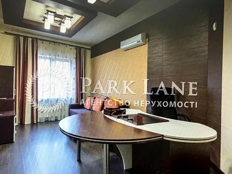 будинок за адресою с. Погреби, Соборна