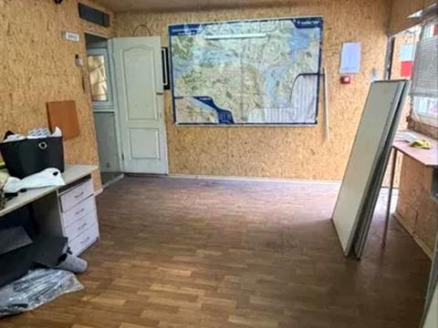 комерційна за адресою Воскресенська вул. (Леніна), 32