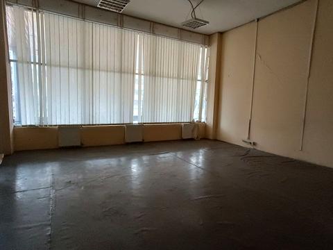 комерційна за адресою Харківське шосе, 19