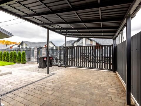 будинок за адресою привіта