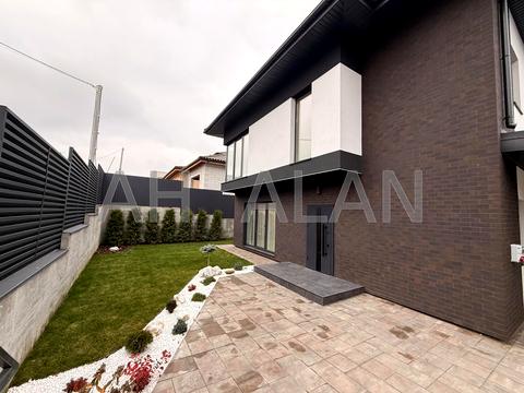 будинок за адресою Захрестова вул., 1