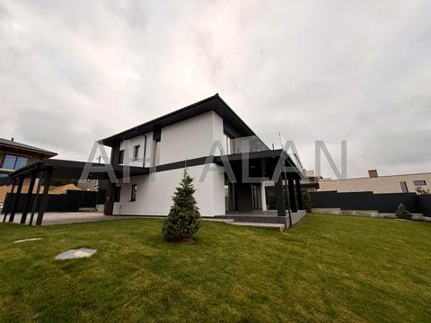 будинок за адресою Захрестова вул., 1