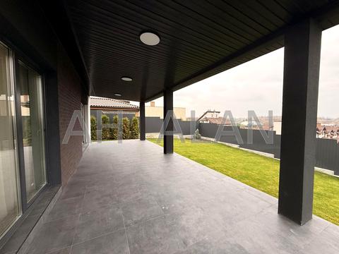 будинок за адресою Захрестова вул., 1