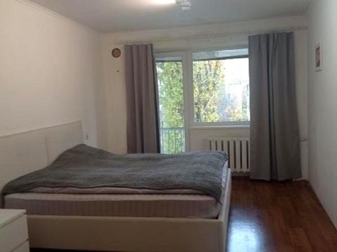 квартира за адресою Космонавтів вул., 25/4