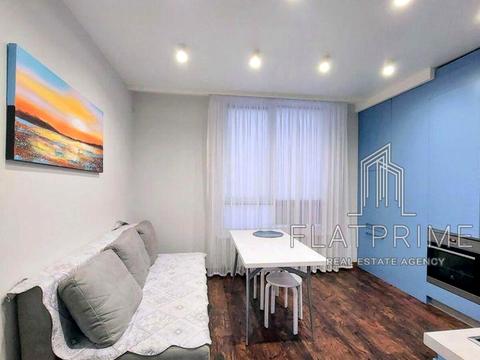 квартира за адресою Київ, Практична вул., 8