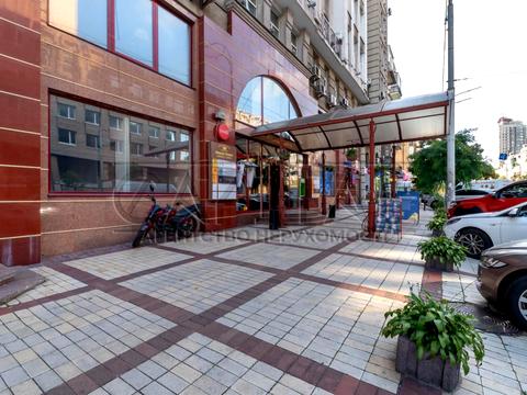 комерційна за адресою Саксаганського вул., 118